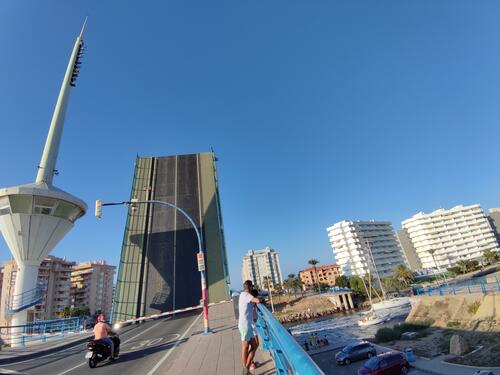 Bascule bridge